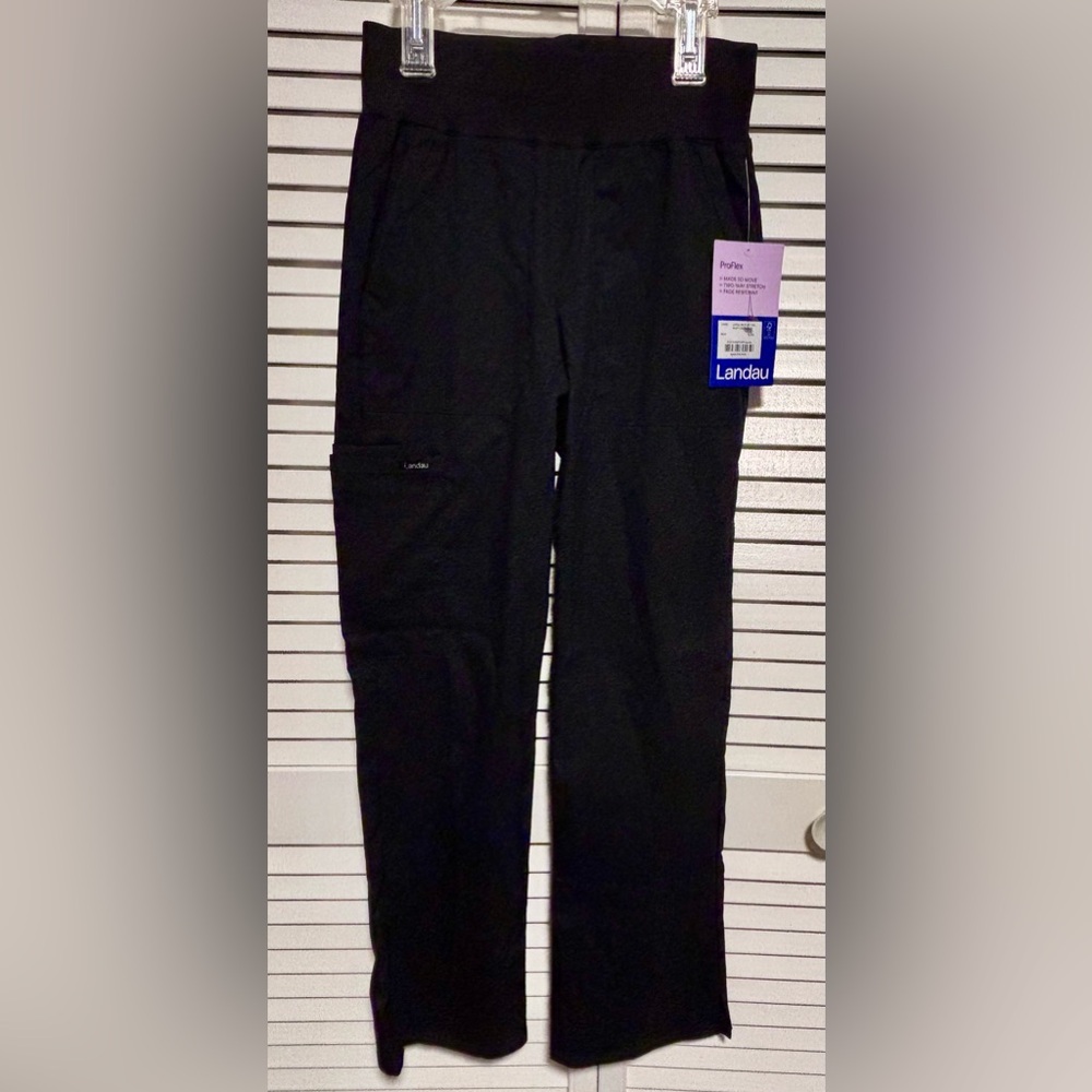 Landau Petite Black Women's Cargo Scrub Pants NWT